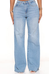 Let Loose High Waist Jeans - Light Blue Wash Ins Street